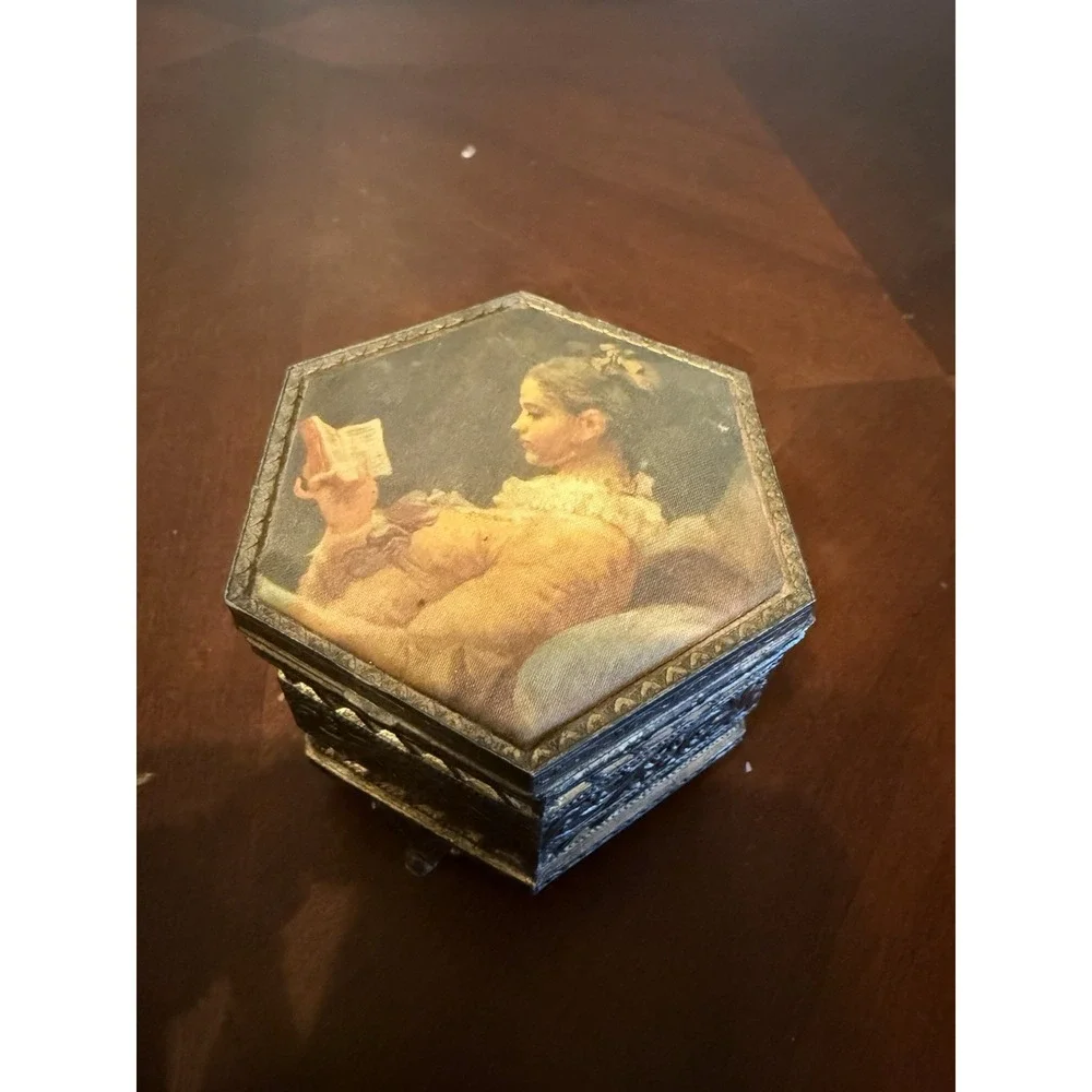 Vtg 50's Mele Japan Hexagon Jewelry Box A Young Girl Reading Fragonard Gold Tone